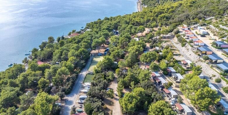 MALI LOSINJ  2 3 4 ili 5 nocenja u mobilnim kucicama za do 4 osobe  gratis smjestaj za 1 dijete do 11 99 godina u Camping Village Poljana 4 