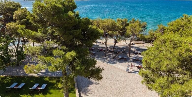POSEBNA PONUDA VODICE Villa Arausana  Antonina 4  3 nocenja s polupansionom za 2 odraslih i 1 dijete do 14 99 g  GRATIS paket za 1 dijete do 2 99 g 