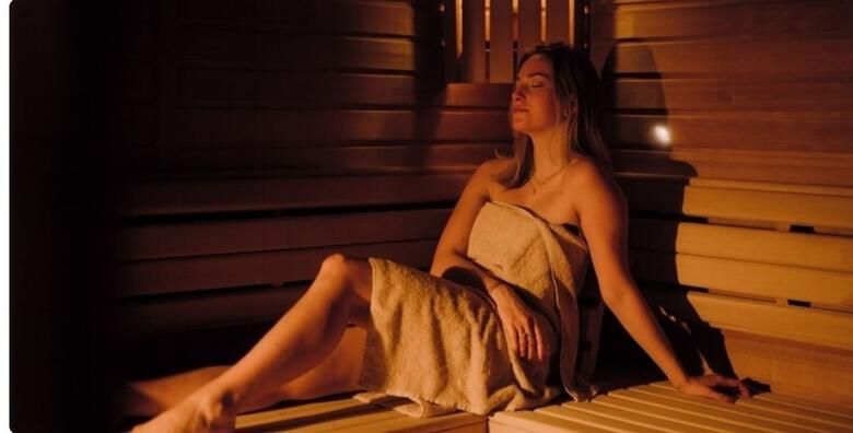 WELLNESS ZA DVOJE  2 nocenja s polupansionom u Hotelu IN 4 uz koristenje bazena spa zone sa saunom i jacuzzijem head spa tretman od 40 min