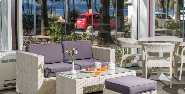 Hotel Crikvenica 4  2 nocenja s doruckom za 2 osobe i 1 dijete do 4 99 godina