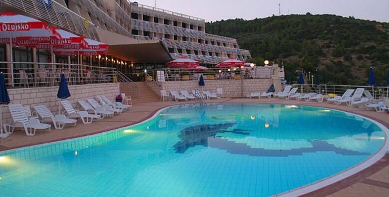 LJETO NA KORCULI  3 4 5 ili 7 nocenja ALL INCLUSIVE za 2 osobe  gratis za 1 dijete do 6 99 godina uz koristenje vanjskog bazena u Adria All Inclusive Hotelu 3 