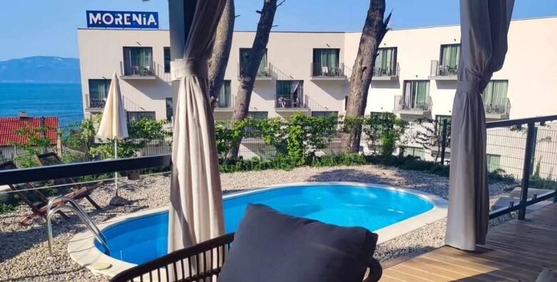 SPICA SEZONE Park Villas by Morenia 4  2 5 ili 7 nocenja za do 4 odraslih i 2 djece do 11 99 godina u Deluxe kamping vili s privatnim bazenom grijanim bazenom