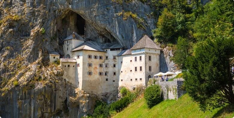 POSTOJNSKA JAMA PREDJAMSKI GRAD I KOPER jednodnevni izlet u Sloveniju