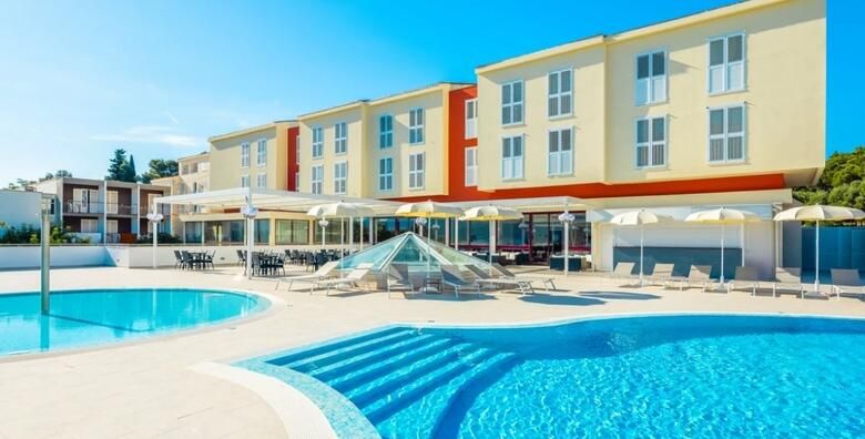 POSEBNA PONUDA LJETO NA KORCULI  4 noci s polupansionom za 2 odrasle osobe i 1 dijete ili 3 odraslu osobu u Hotelu Marko Polo by Aminess 4 uz 2 vanjska bazena
