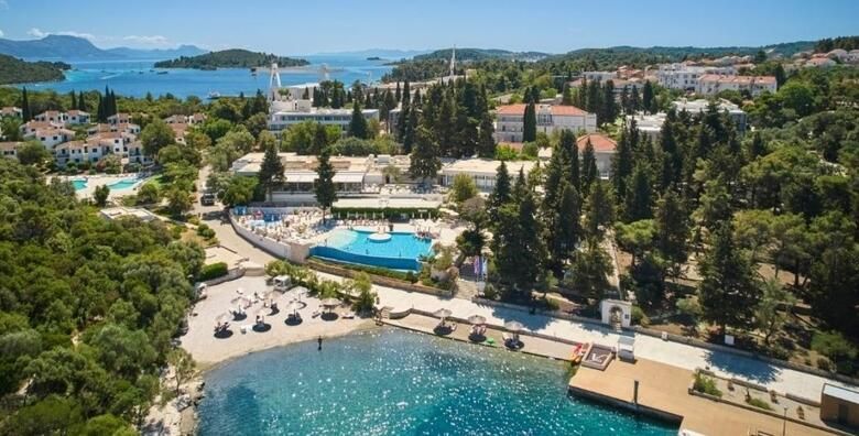 POSEBNA PONUDA Aminess Velaris Resort 4  4 ili 7 nocenja s polupansionom za 2 osobe i 1 dijete ili 3 odraslu osobu uz koristenje vanjskog bazena i fitnessa