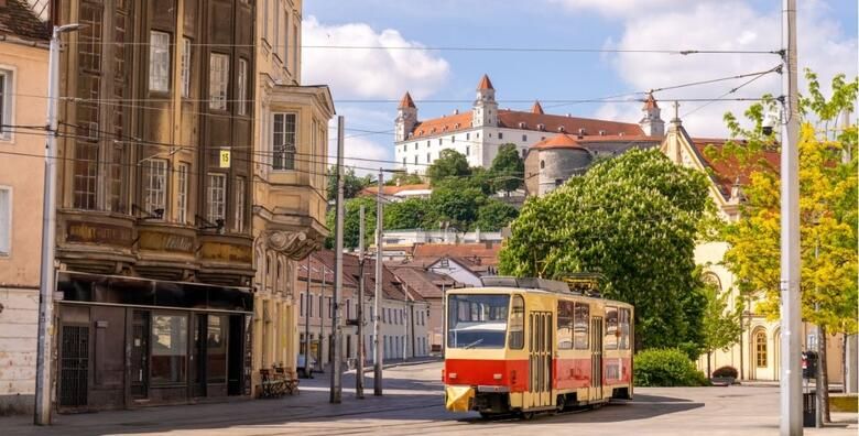 BRATISLAVA I TVORNICA COKOLADE HAUSWIRTH  upoznajte Bratislavu i saznajte kako izgleda proces proizvodnje cokolade