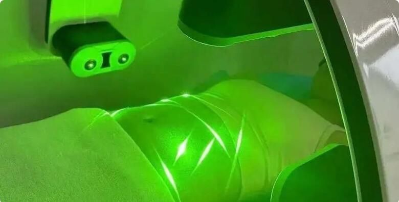 REVOLUCIJA MRSAVLJENJA  4 tretmana Green Cold Laserom i GRATIS 2 limfne drenaze