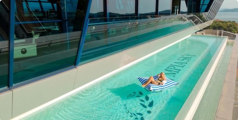 Hotel Olympia Sky 4  Vodice  2 nocenja s polupansionom za 2 osobe i do 2 djece uz koristenje luksuznog Sky Rise Wellness centra