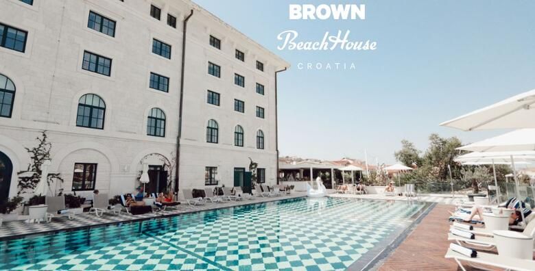 Jesenski wellness Brown Beach House 4  2 nocenja s polupansionom za dvoje  gratis paket za 1 dijete do 6 99 god koristenje bazena jacuzzija saune i relax zone