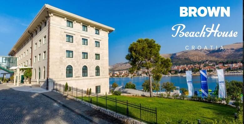 Jesenski wellness u Trogiru  2 nocenja s doruckom za 2 osobe  GRATIS paket za 1 dijete do 6 99 god koristenje bazena saune i jacuzzija u Brown Beach House 4 