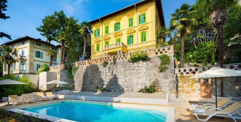 Villa Atlanta Lovran  1 nocenje za 2 3 osobe u studio apartmanu ili do 4 osobe u jednosobnom apartmanu s balkonom terasom