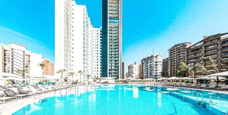 MALA SPANJOLSKA TURA  2 nocenja s doruckom u hotelu Port Benidorm Hotel  Spa 4★ uz avionski prijevoz za 1 osobu