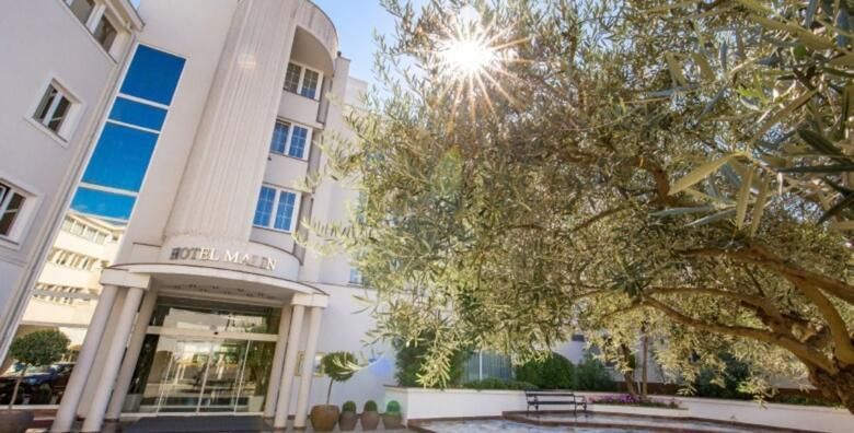 OLIVE TOUCH PAKET u Hotelu Malin 4  2 nocenja s polupansionom i tematskim vecerama za dvoje uz poludnevni „Olive touch“ izlet masazu koristenje bazena i relax zone s lezaljkama