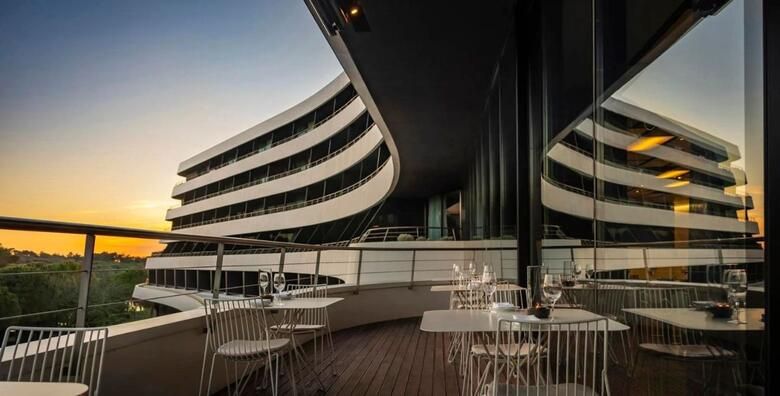 ROVINJ Hotel Lone by Maistra  2 nocenja s polupansionom za 2 osobe  gratis paket za 1 dijete uz koristenje Wellness  Spa zone te unutarnjeg bazena